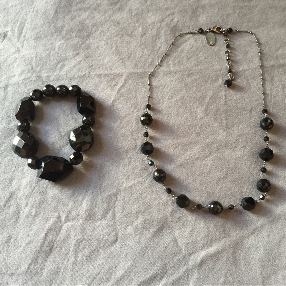 White House Black Market Black beaded necklace (17”-19”) - Picture 5 of 5